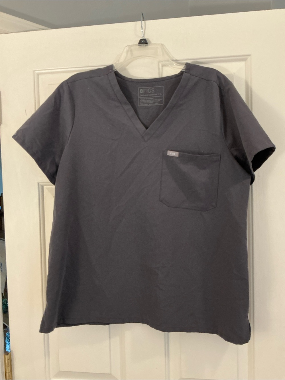 Figs Women’s Gray Catarina V-Neck Short Sleeve Scrub Top siz XL